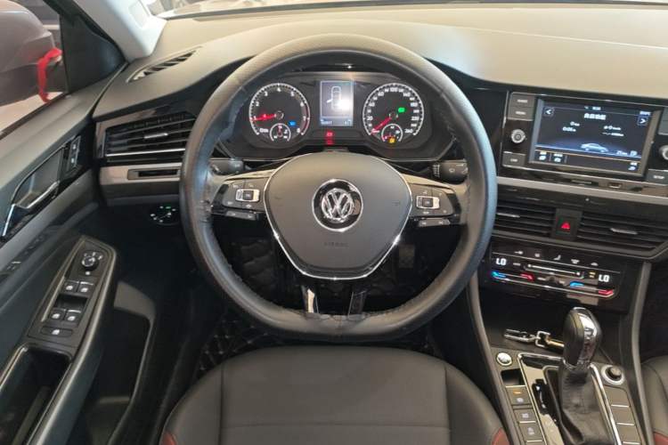 Used Volkswagen Bora 2020 1.5L Automatic Elite Version Steering Wheel