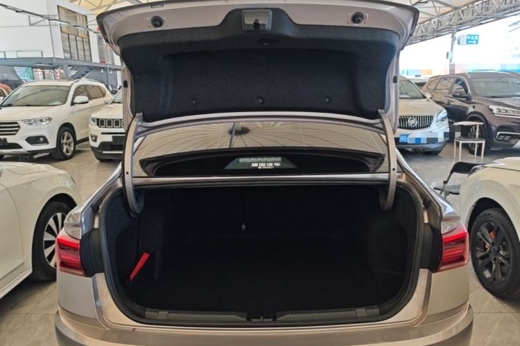 Used Volkswagen Bora 2020 1.5L Automatic Elite Version Trunk