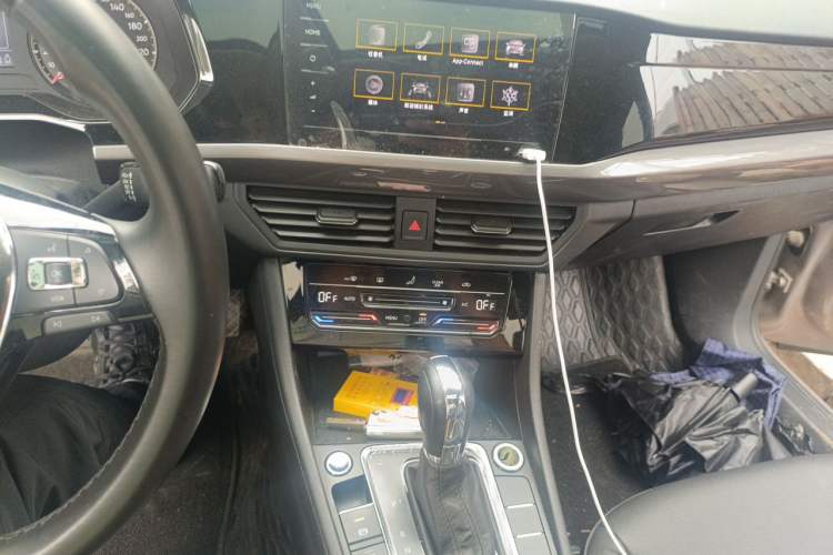 Used Volkswagen Bora 2021 1.5L Automatic Elite Smart Connect Edition Audio And AC Panel