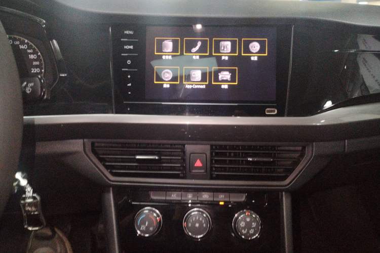 Used Volkswagen Bora 2021 1.5L Automatic Comfort Smart Connect Edition Audio And AC Panel