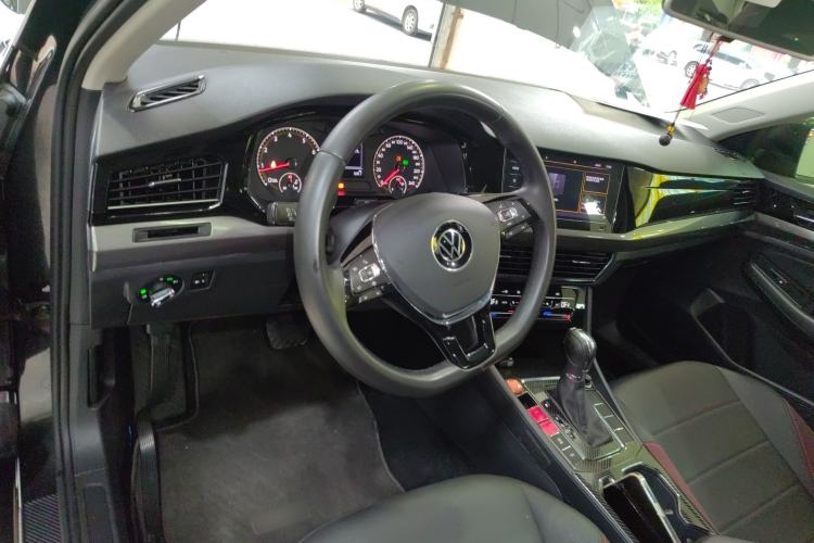 Used Volkswagen Bora 2021 280TSI DSG Elite Smart Connectivity Version Center Console