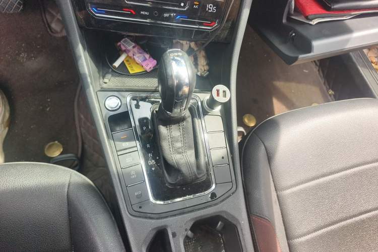 Used Volkswagen Bora 2021 280TSI DSG Elite Smart Connectivity Version Gear Lever