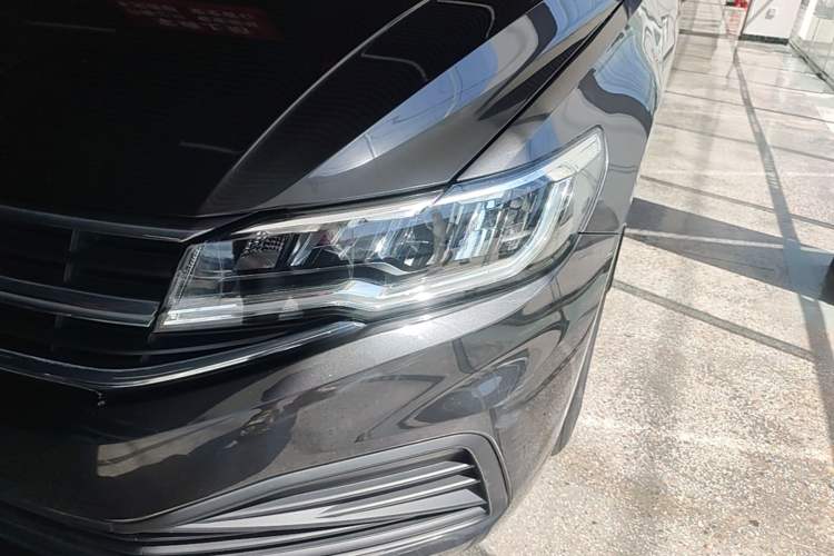 Used Volkswagen Bora 2021 1.5L Automatic Fashionable Smart Connectivity Version Left Front Headlight