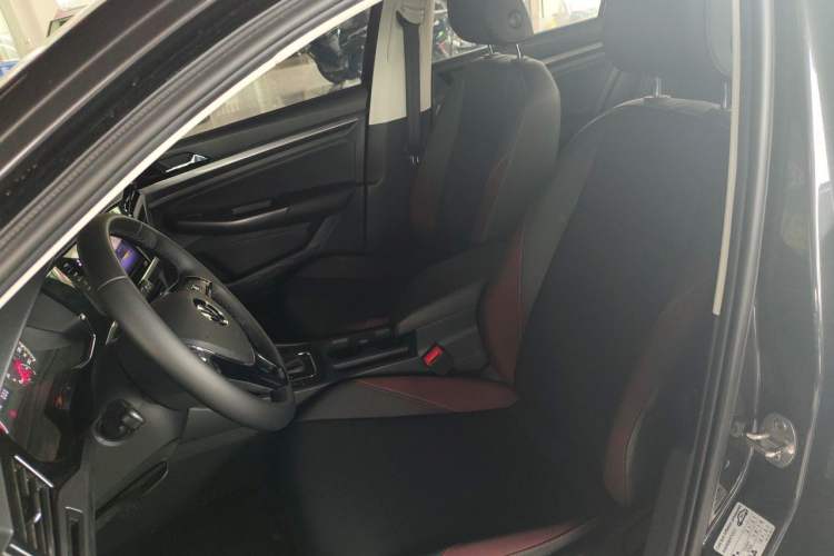 Used Volkswagen Bora 2021 1.5L Automatic Comfort Smart Connect Edition Left Front Seat