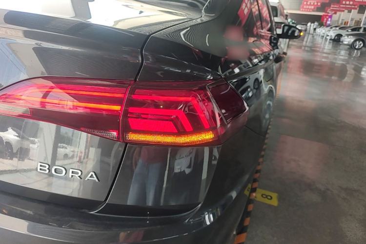 Used Volkswagen Bora 2021 1.5L Automatic Fashionable Smart Connectivity Version Right Rear Taillight