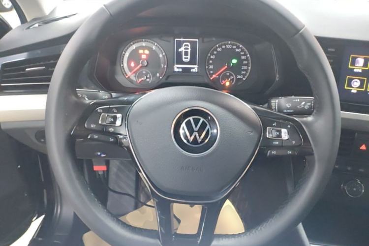 Used Volkswagen Bora 2021 1.5L Automatic Fashionable Smart Connectivity Version Steering Wheel