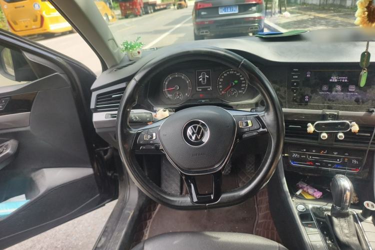Used Volkswagen Bora 2021 280TSI DSG Elite Smart Connectivity Version Steering Wheel