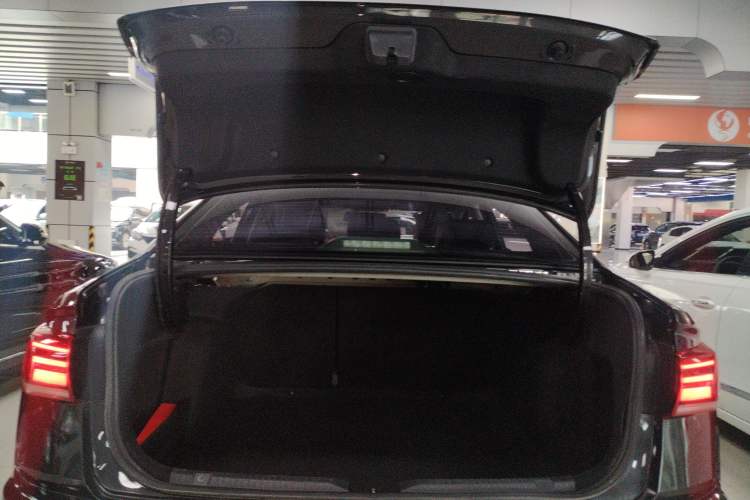 Used Volkswagen Bora 2021 1.5L Automatic Comfort Smart Connect Edition Trunk