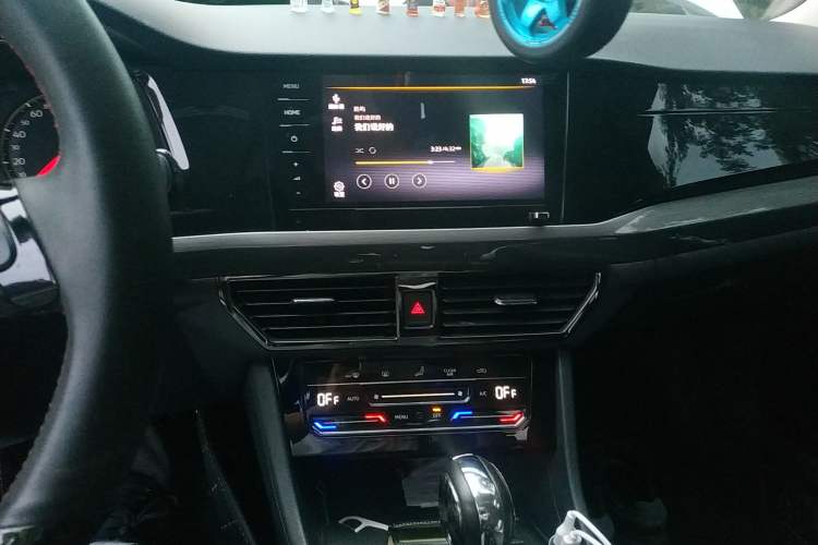 Used Volkswagen Bora 2021 1.5L Automatic Elite Smart Connect Edition Audio And AC Panel