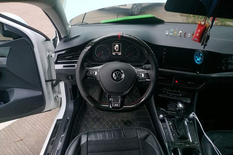 Used Volkswagen Bora 2021 1.5L Automatic Elite Smart Connect Edition Steering Wheel