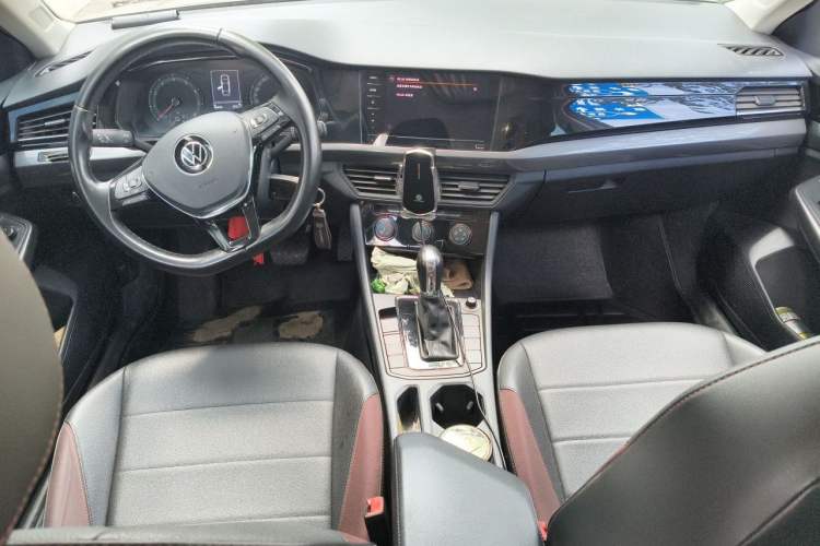 Used Volkswagen Bora 2021 1.5L Automatic Comfort Smart Connect Edition Center Console
