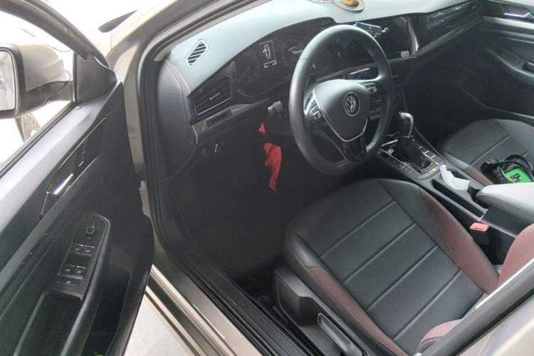 Used Volkswagen Bora 2021 1.5L Automatic Elite Smart Connect Edition Driver Seat