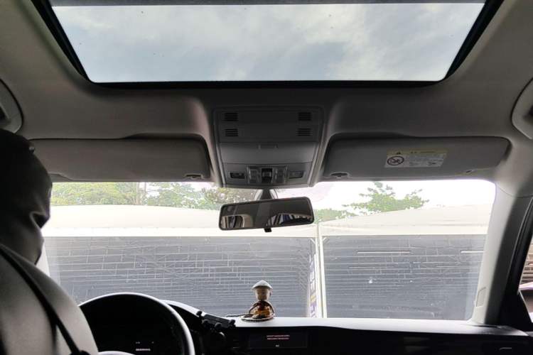 Used Volkswagen Bora 2021 1.5L Automatic Elite Smart Connect Edition Headliner