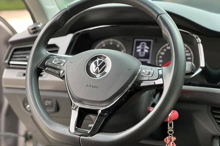 Used Volkswagen Bora 2021 1.5L Automatic Comfort Smart Connect Edition Interior 4
