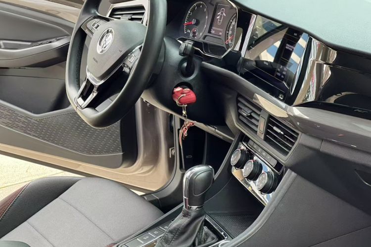 Used Volkswagen Bora 2021 1.5L Automatic Comfort Smart Connect Edition Interior 8