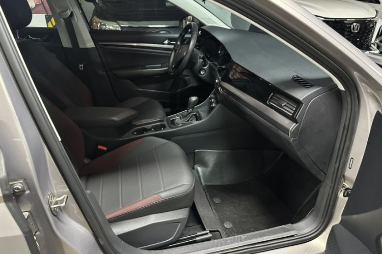 Used Volkswagen Bora 2021 1.5L Automatic Comfort Smart Connect Edition Interior 9