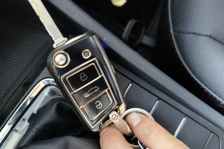 Used Volkswagen Bora 2021 1.5L Automatic Elite Smart Connect Edition Vehicle Key