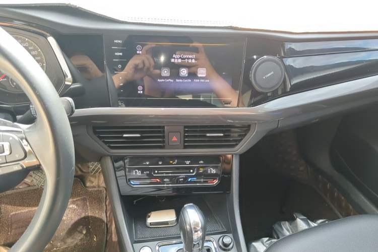 Used Volkswagen Bora 2021 1.5L Automatic Elite Smart Connect Edition Audio And AC Panel