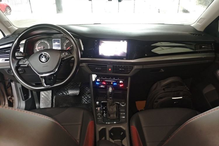Used Volkswagen Bora 2021 280TSI DSG Elite Smart Connectivity Version Center Console