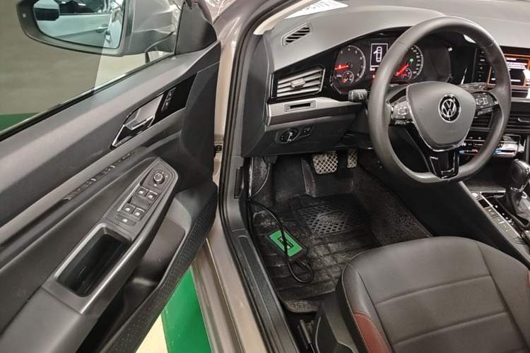 Used Volkswagen Bora 2021 1.5L Automatic Elite Smart Connect Edition Driver Seat