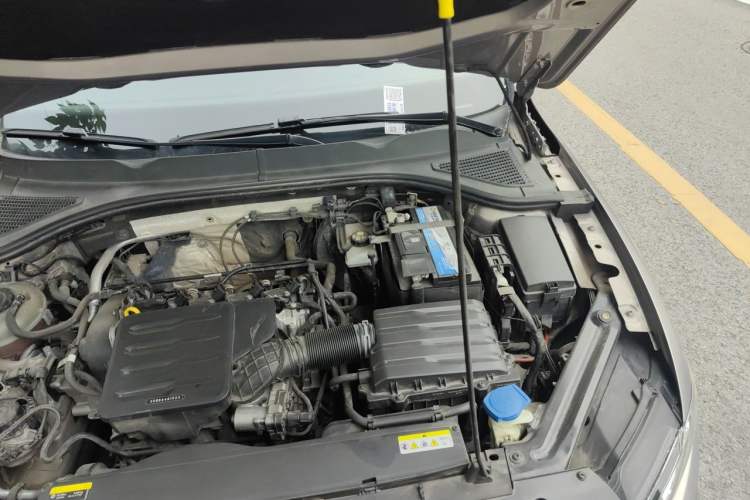 Used Volkswagen Bora 2021 1.5L Automatic Elite Smart Connect Edition Engine Bay Left