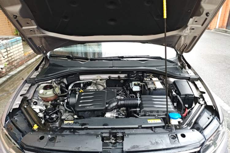 Used Volkswagen Bora 2021 1.5L Automatic Elite Smart Connect Edition Engine Bay