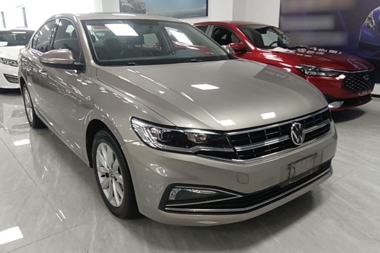 Used Volkswagen Bora 2021 1.5L Automatic Comfort Smart Connect Edition Front Right 45 Deg