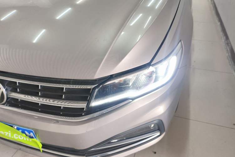 Used Volkswagen Bora 2021 1.5L Automatic Comfort Smart Connect Edition Left Front Headlight