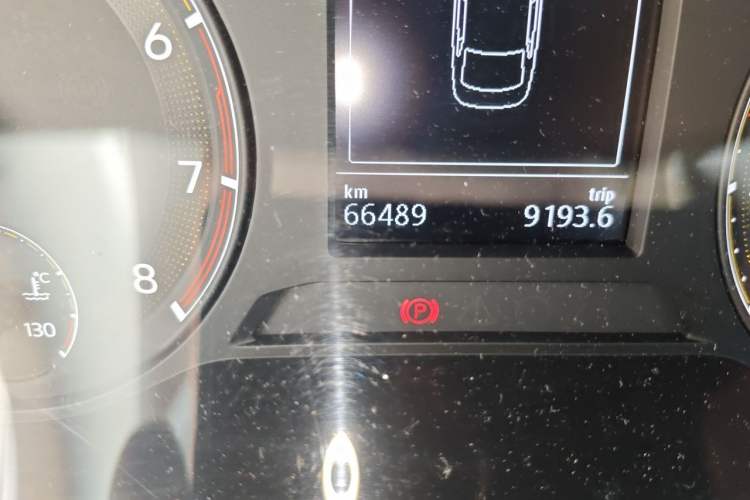 Used Volkswagen Bora 2021 1.5L Automatic Elite Smart Connect Edition Odometer Close Up
