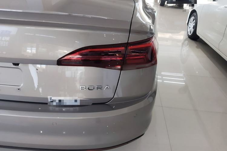 Used Volkswagen Bora 2021 1.5L Automatic Fashionable Smart Connectivity Version Right Rear Taillight