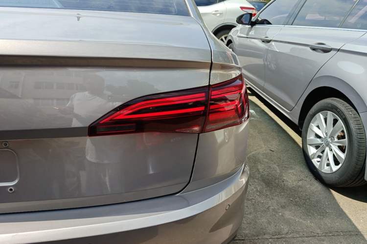 Used Volkswagen Bora 2021 1.5L Automatic Comfort Smart Connect Edition Right Rear Taillight