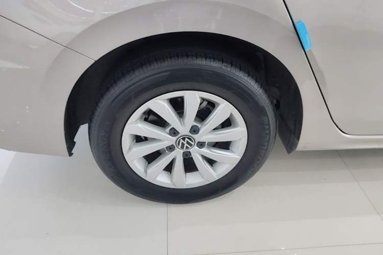 Used Volkswagen Bora 2021 1.5L Automatic Fashionable Smart Connectivity Version Right Rear Wheel Hub