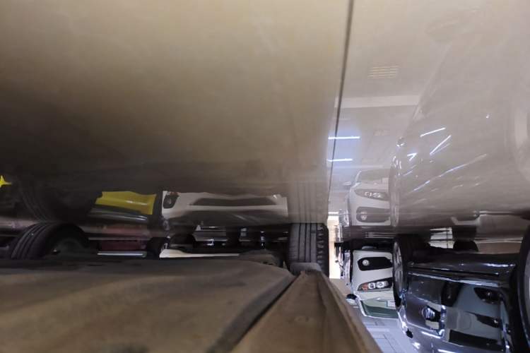 Used Volkswagen Bora 2021 1.5L Automatic Comfort Smart Connect Edition Right Side Sill