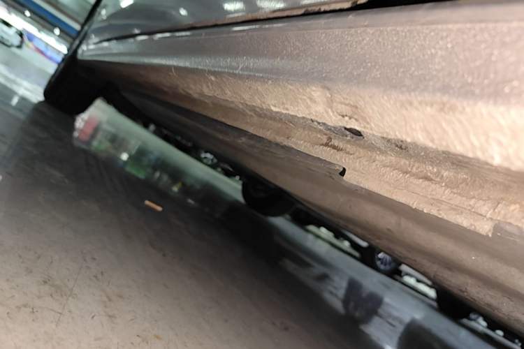 Used Volkswagen Bora 2021 1.5L Automatic Comfort Smart Connect Edition Right Side Sill