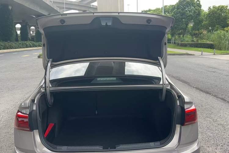 Used Volkswagen Bora 2021 1.5L Automatic Fashionable Smart Connectivity Version Trunk