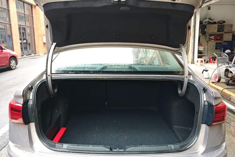Used Volkswagen Bora 2021 1.5L Automatic Elite Smart Connect Edition Trunk