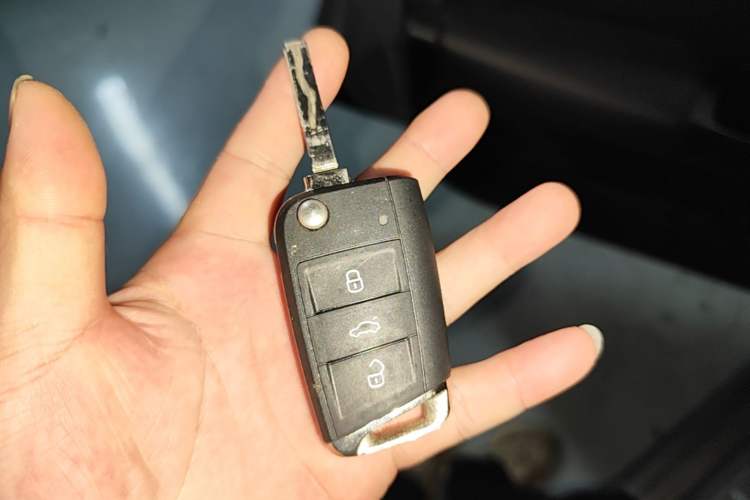 Used Volkswagen Bora 2021 1.5L Automatic Comfort Smart Connect Edition Vehicle Key