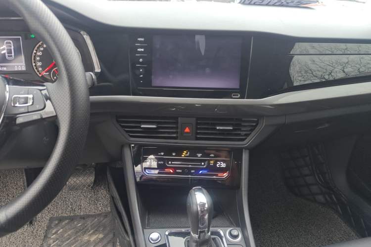 Used Volkswagen Bora 2021 1.5L Automatic Elite Smart Connect Edition Audio And AC Panel