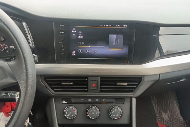 Used Volkswagen Bora 2021 1.5L Manual Fashion Smart Connect Edition Audio And AC Panel
