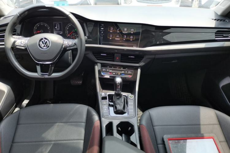 Used Volkswagen Bora 2021 1.5L Automatic Elite Smart Connect Edition Center Console