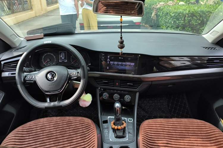 Used Volkswagen Bora 2021 1.5L Automatic Comfort Smart Connect Edition Center Console