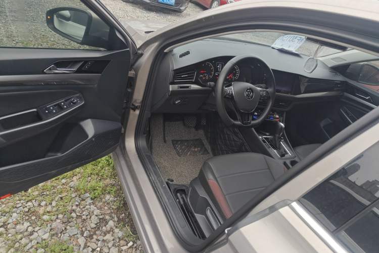Used Volkswagen Bora 2021 1.5L Automatic Elite Smart Connect Edition Driver Seat