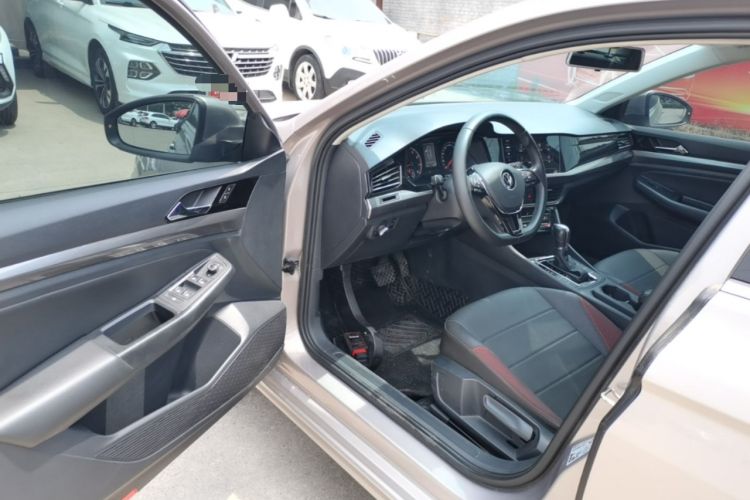 Used Volkswagen Bora 2021 1.5L Automatic Elite Smart Connect Edition Driver Seat