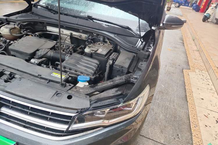 Used Volkswagen Bora 2021 1.5L Automatic Elite Smart Connect Edition Engine Bay Left