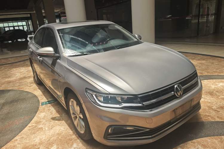 Used Volkswagen Bora 2021 1.5L Manual Comfort Smart Connect Edition Exterior 1