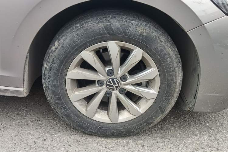 Used Volkswagen Bora 2021 1.5L Manual Fashion Smart Connect Edition Exterior 1