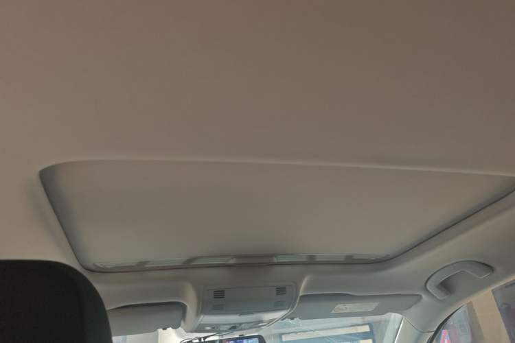 Used Volkswagen Bora 2021 1.5L Manual Comfort Smart Connect Edition Headliner