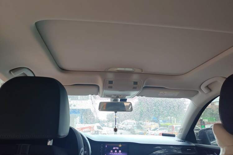 Used Volkswagen Bora 2021 1.5L Automatic Elite Smart Connect Edition Headliner