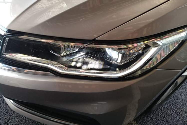 Used Volkswagen Bora 2021 1.5L Automatic Comfort Smart Connect Edition Left Front Headlight