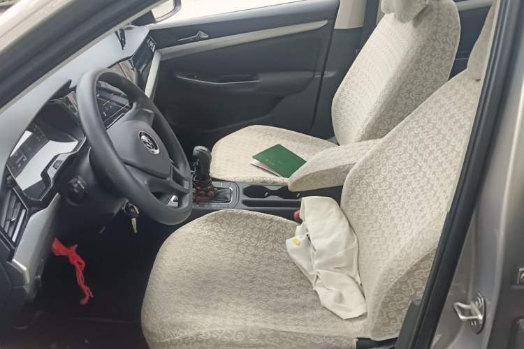 Used Volkswagen Bora 2021 1.5L Manual Fashion Smart Connect Edition Left Front Seat
